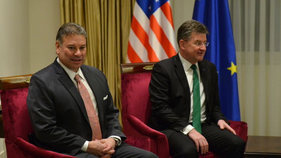 VUČIĆ DANAS SA ESKOBAROM I LAJČAKOM Izaslanici Amerike i EU stižu u Beograd, evo šta je cilj posete