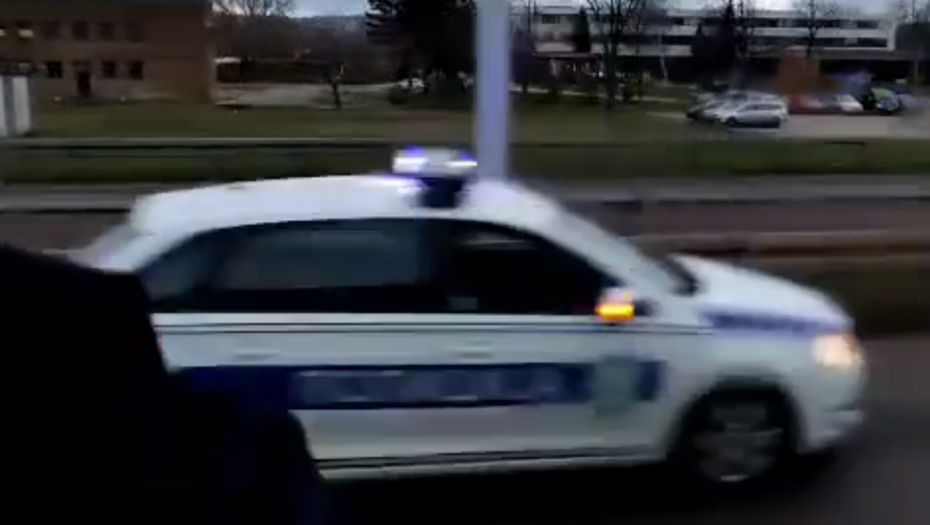 TEŠKA SAOBRAĆAJNA NESREĆA U SOMBORU Intervenisala i vatrogasna jedinica (VIDEO)