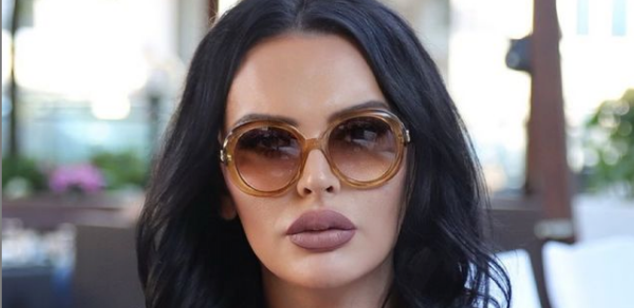 DAJE POPUST NA SE*S ONIMA KOJI SU GLASALI ZA KONSTRAKTU Elektra Elit šokirala svojom ponudom, prostitutka smanjila cenu zbog Eurosonga (FOTO)