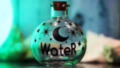 PRIPREMITE MESEČEVU VODU: U noći MLADOG MESECA privucite novac i sreću, napravite ključne promene u svom životu