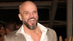 NISAM IMAO PARA, ŽENA HTELA DA ME OSTAVI, DETE BOLESNO Folker prošao kroz trnovit životni put, počeo sa dna, a sada je na vrhu