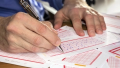 DOBILI NA LUTRIJI, ONDA IH POTERAO BAKSUZ Ostavili srećku na sofi, kad su se probudili usledio je šok