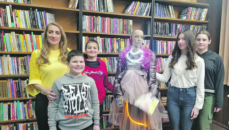ŠIRI SE PRVA PORODICA ROBOTA U SRBIJI Nastavnica iz Ivanjice zajedno sa đacima radi na razvoju veštačke inteligencije