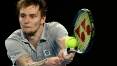 OVO JOŠ NIJE VIĐENO NA TENISKIM TERENIMA! Potez koji će se prepričavati decenijama! (VIDEO)