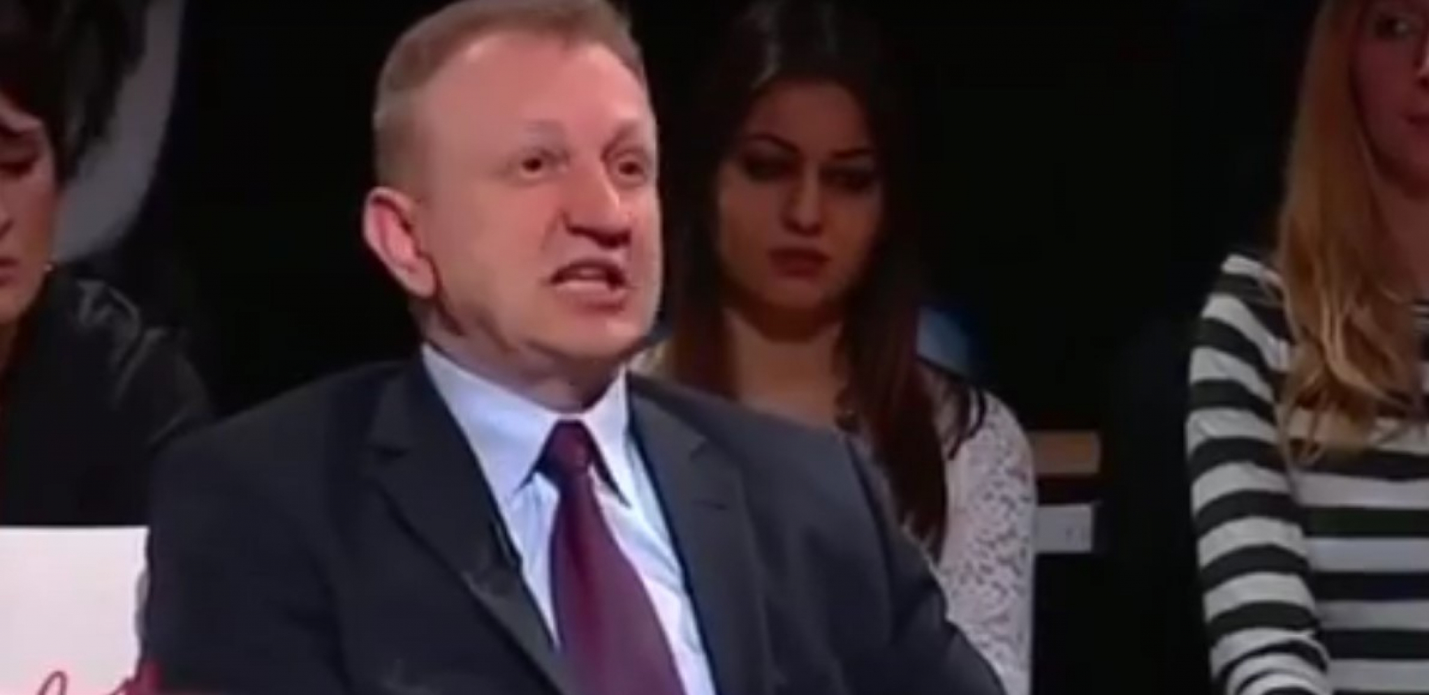 ĐILASU SMETA ŠTO SRBIJA IMA KIČMU! Sraman napad medija na predsednika Vučića i državu Srbiju, a sve zbog situacije u Ukrajini! (FOTO)