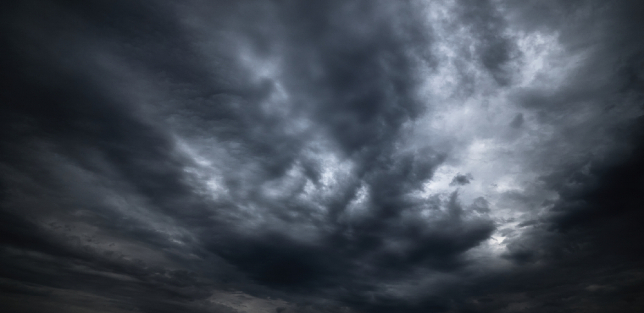 OLUJA OBORILA DRVEĆE I RAZORILA STRUJNE KABLOVE! Strašno nevreme kod Smedereva, vatrogasci stižu na lice mesta (FOTO)