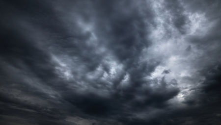 NEBO SE POMRAČILO - SITUACIJA OPASNA PO ŽIVOT Olujno nevreme poplavilo saobraćajnice na jugu Floride, vlasti izdale upozorenje