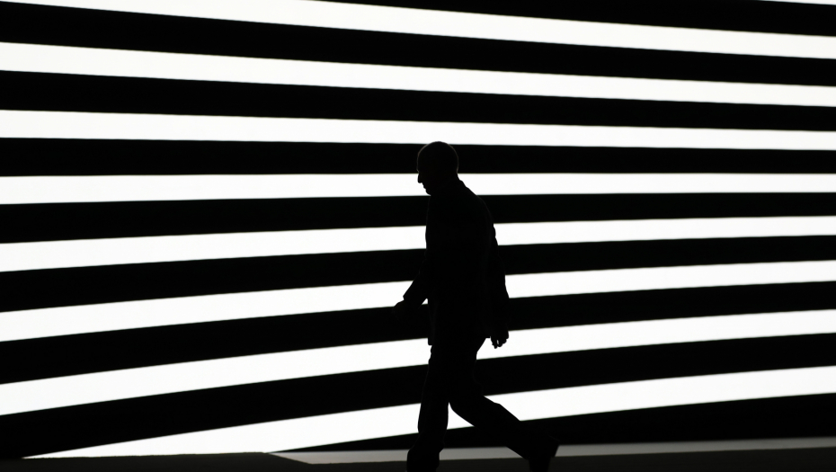 SANJAO, PA ZAPUCAO Pogodio sebe u nogu