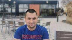 PROSLAVIO GA JE HIT "CRNO MEČE" Poznati pevač otkrio svoj recept za skladan brak