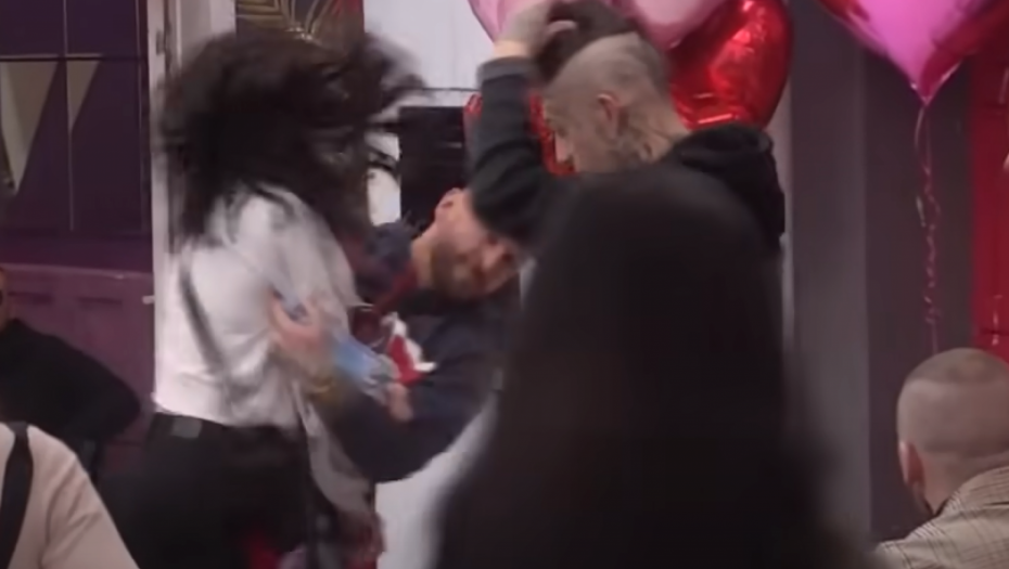 JEZIVA TUČA TARE I ŠA! Simova nasrnula na repera, udarala ga gde je stigla, cepala, on tražio da podnese krivičnu prijavu: Preti mi klanjem!
