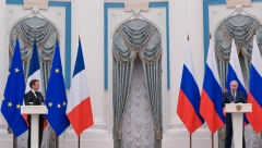 GOVORIO JE U UKRAJINI Makron se oglasio i objasnio kakav odnos ima sa Putinom