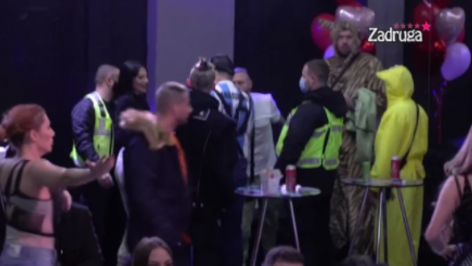 NEMOJ GA MOLIM TE, KRVAV JE! Pojavio se snimak brutalnog napada Tare Simov na Nenada, jezive scene u Zadruzi! (VIDEO)