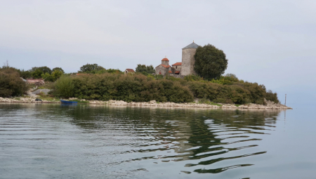 TRAGIČAN KRAJ POTRAGE Ronioci izvukli telo muškarca iz Skadarkog jezera