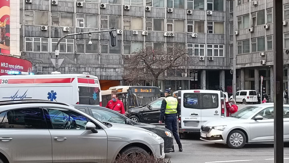 LANČANI SUDAR U TERAZIJSKOM TUNELU Pet automobila se sudarilo, stvorila se velika gužva!