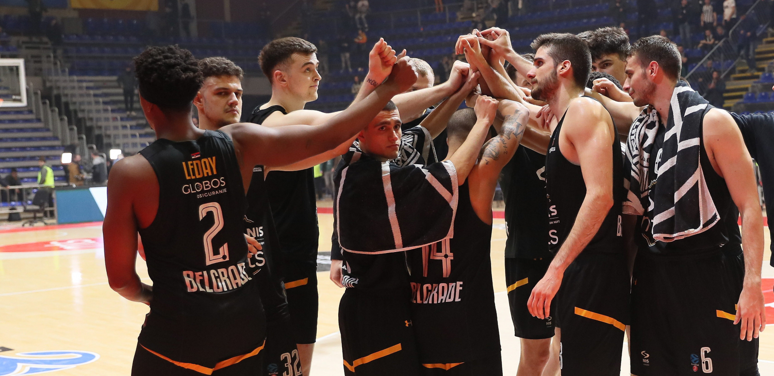 PUKLA STOTKA Crno-beli sa pola gasa do polufinala Kupa, Vukčević dobio priliku!