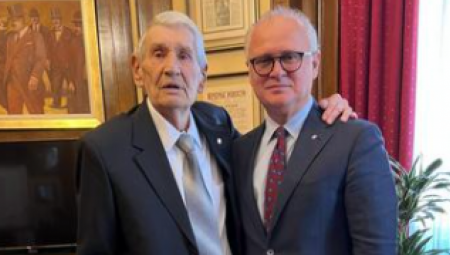 RADNIČKI ĆE ZASIJATI PUNIM SJAJEM! Goran Vesić ugostio Đorđa Todorovića, najstarijeg boksera slavnog kluba