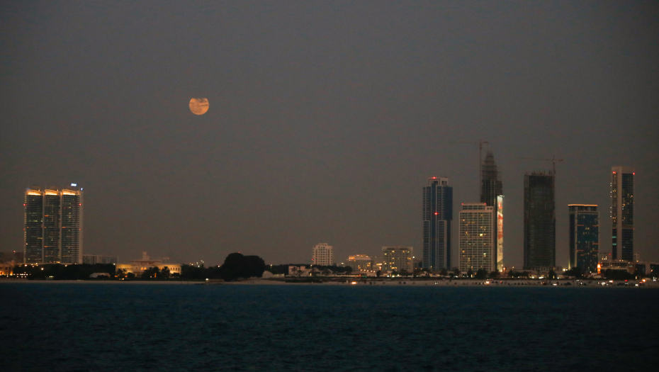 SVE ZA TURIZAM Dubai ukinuo taksu na alkohol