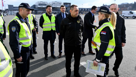 MINISTAR VULIN Svaka smrt u saobraćaju može i mora biti izbegnuta (FOTO)
