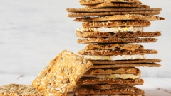 Zdrava grickalica: Recept za domaće slane krekere sa semenkama