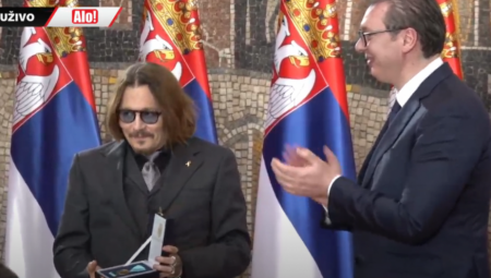 DŽONI DEP ODLIKOVAN ZA DAN DRŽAVNOSTI SRBIJE "Dragi predsedniče Vučić, ovo je izuzetna čast za mene"