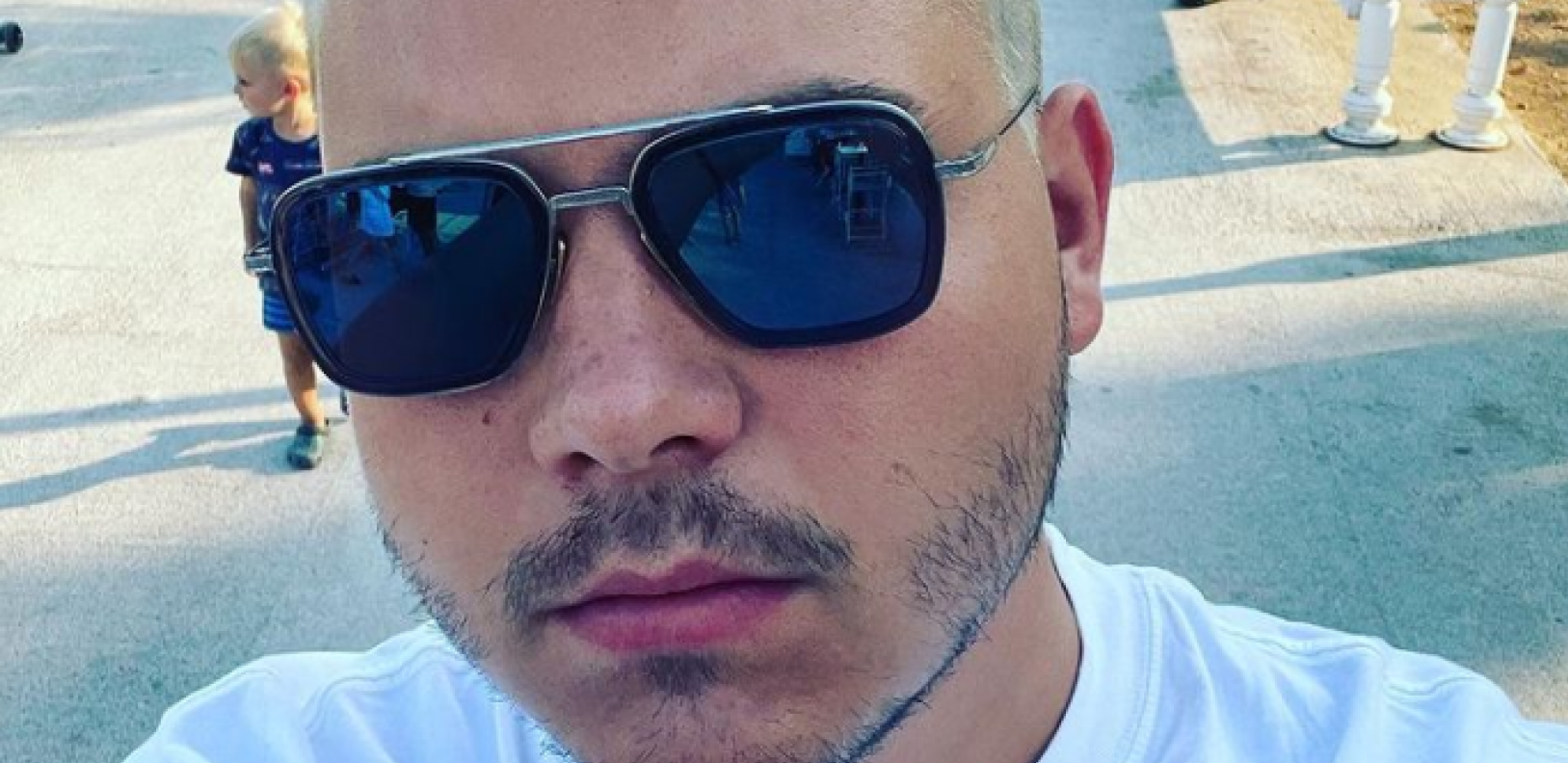 LEPA BRENA IZBLAMIRALA VIKTORA NA DRUŠTVENIM MREŽAMA! Sin poznate pevačice doživeo neprijatnost zbog ovih komentara (FOTO)