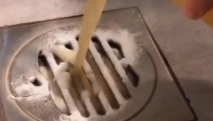 SJAJAN TRIK! Rešićete se zauvek neprijatnog mirisa u kupatilu uz pomoć 2 namirnice