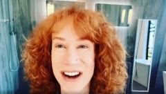 POBEDILA RAK, PA IGRALA GOLA! Poznata glumica se na nesvakidašnji način pohvalila fanovima nakon borbe sa opakom bolešću!