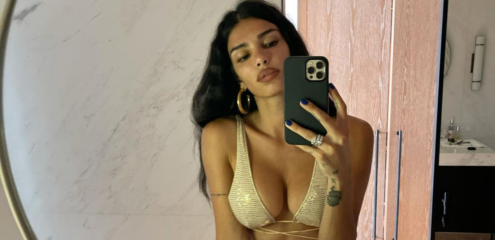 DIVLJALA PO BEOGRADU BEZ VAŽEĆE DOZVOLE! Supruga bivšeg reprezentativca Srbije vozila 200 na sat sa decom u kolima!