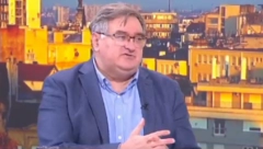 ČAK I VUKADINOVIĆ PREDVIĐA GLATKU POBEDU VUČIĆA!