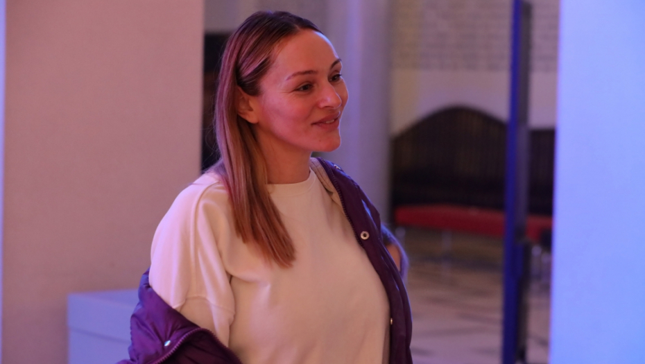 ANABELA SE OGLASILA POVODOM LUNINE DRUGE TRUDNOĆE Pevačica otkrila kako je saznala i reagovala na radosne vesti