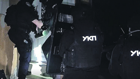 JEDAN OD NAPADAČA ČLAN BANDE VELJKA BELIVUKA Pokrenuta akcija "Vihor", preko pedeset policajaca stiglo u Obrenovac!