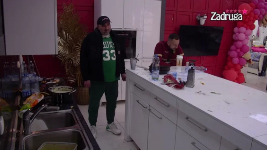 MIKI SE HITNO OBRATIO SUPRUZI! Zadrugar joj naredio da momentalno udari ove dve stvari dok je on u rijalitiju!