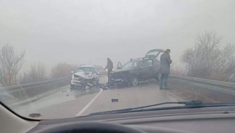 SUDAR U BLIZINI SMEDEREVA Automobili smrskani, nema povređenih (FOTO)