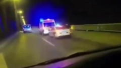DRAMA NA PANČEVAČKOM MOSTU! Preti da će se baciti, na terenu policija i hitna pomoć! (VIDEO)