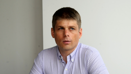 ARNO GUJON Retko koji narod u Evropi bi izdržao ono što izdržavaju Srbi na KiM