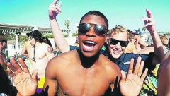 SRBIMA PRETI DOŽIVOTNA ZBOG SMRTI AMERIKANACA! U Grčkoj počinje novo suđenje za smrt Bakarija Hendersona 2017. godine