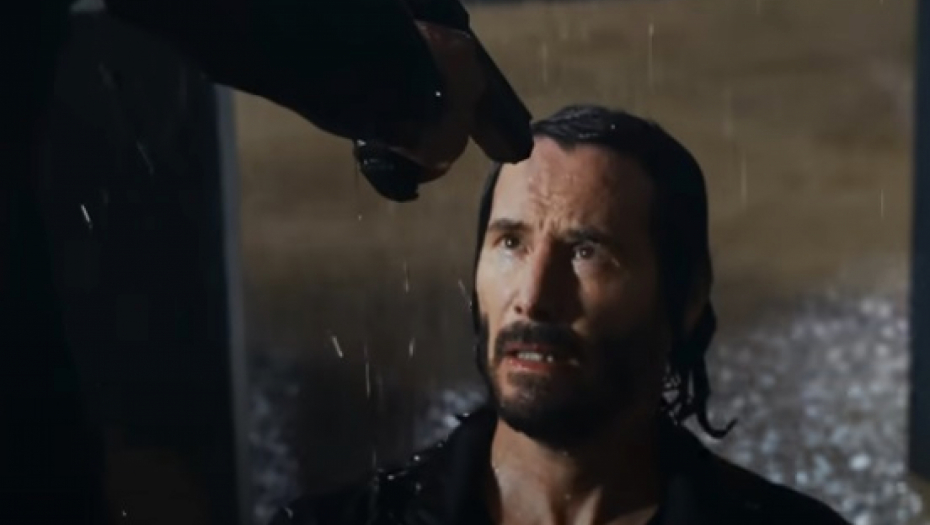 "Matriks: Vaskrsnuća" bi ispao bolje da su stavili 190 miliona dolara u kontejner, polili ga benzinom, zapalili i snimili to umesto ove saobraćajne nesreće od filma