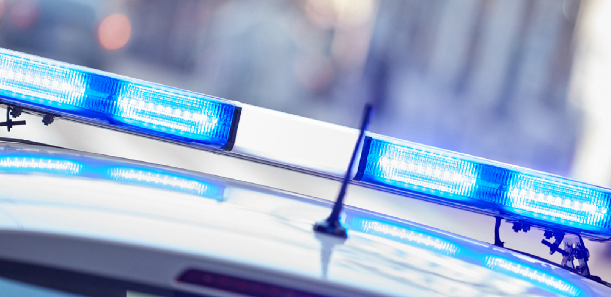 MISTERIJA NA NOVOM BEOGRADU Dečak gurnut u fontanu? Plakao je i bio sklupčan, sav se tresao!