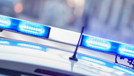 STRAVIČAN UDES U BEOGRADU Sudar tramvaja i automobila u Nemanijoj ulici (VIDEO)