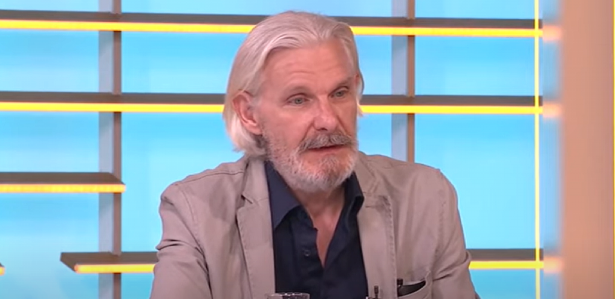 PELETA IZNENADA ZADESILA SMRT KOJA GA JE RAZORILA Crnu vest su mu javili dok je igrao predstavu, zbog tragedije osedeo preko noći!