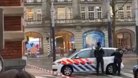 NAORUŽANI MUŠKARAC UPAO U RADNJU Talačka kriza u Amsterdamu!