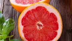 RUSKA NUTRICIONISTKINJA OTKRILA  Evo zašto je važno da u ishranu ubacimo jedan grejpfrut nedeljno!