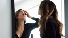 SPUŠTENI KAPCI, ISPUCALA USTA, OPADANJE KOSE Ove simptome ne smete da ignorišete, otkrivaju opasne bolesti