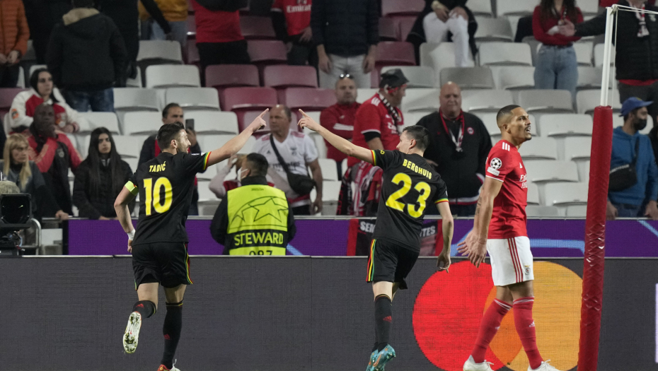 MAJSTOR FUDBALA! Ovako je Tadić doveo Ajaks u prednost! (VIDEO)
