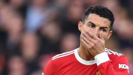 NOVI SKANDAL RONALDA Portugalac osuo paljbu po Junajtedu i uvredio trenera