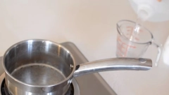 NAJMOĆNIJI ČISTAČ SINUSA OD 2 SASTOJKA Kad ne pomažu ni najjači lekovi uradite ovo pre spavanja ujutro ćete "prodisati"