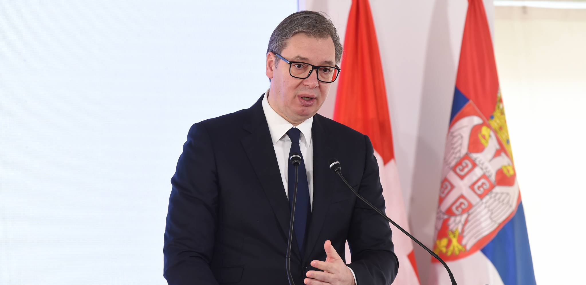 VUČIĆ OBIŠAO FABRIKU NESTLE Saopštio velike vesti za Srbiju (VIDEO)