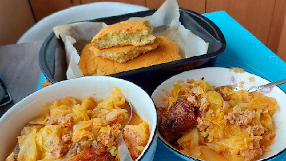 NAPRAVITE SARMU NA OVAJ NAČIN Ukus je fenomenalan, sigurno će vam se dopasti (VIDEO)