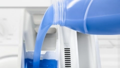 OVE TKANINE NIKAKO NE SMETE PRATI OMEKŠIVAČEM Svi pravimo istu grešku a od njega stvari stradaju!