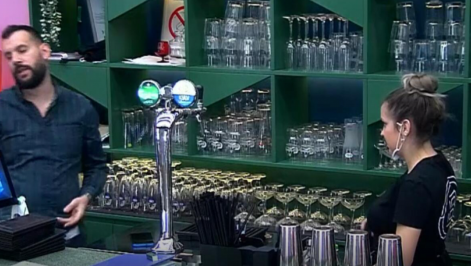 ZBOG OVOGA ĆE DOBITI ŽESTOKU KAZNU! Menadžer pobesneo na takmičare Bara, a posebno se njemu obratio!